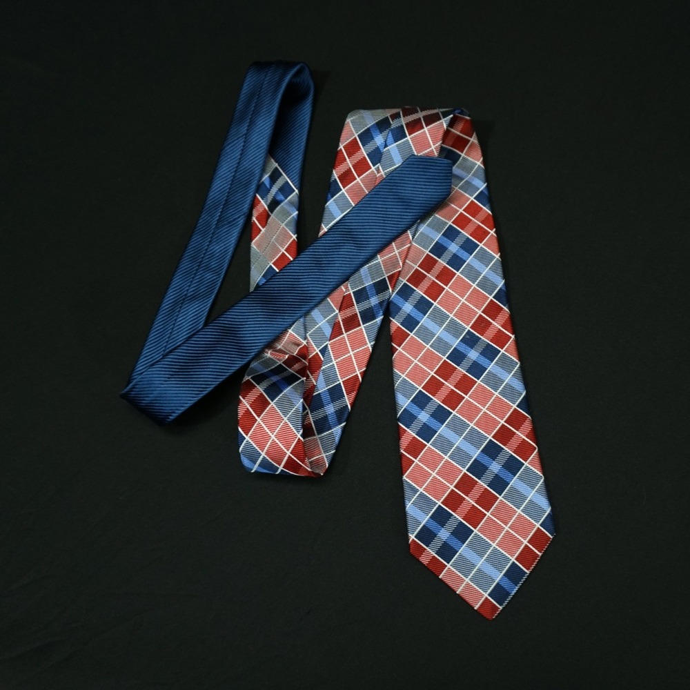 Roundtree & Yorke Men's Red Blue Plaid‎ Necktie 100% Silk 58" x 3.5" Classic Tie